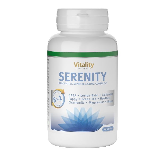 Weiße Flasche mit SERENITY-Etikett. Enthält 90 Kapseln. Aufschrift: Vitality Nutritionals. 8-in-1-Komplex mit Inhaltsstoffen wie GABA und Kamille.