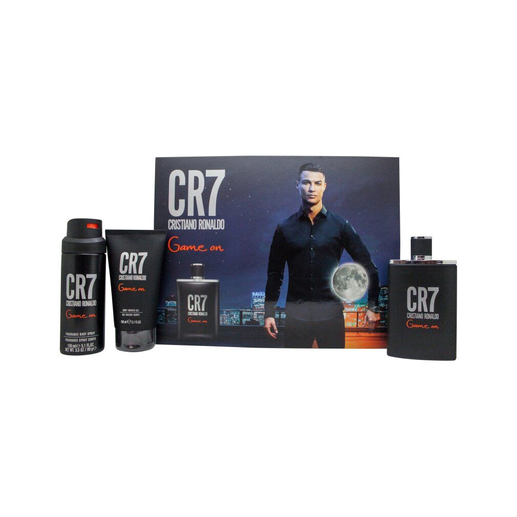 Geschenkset mit CR7-Produkten. Enthält Spray, Duschgel, Körperspray und eine Box mit CR7-Logo und Cristiano Ronaldo.