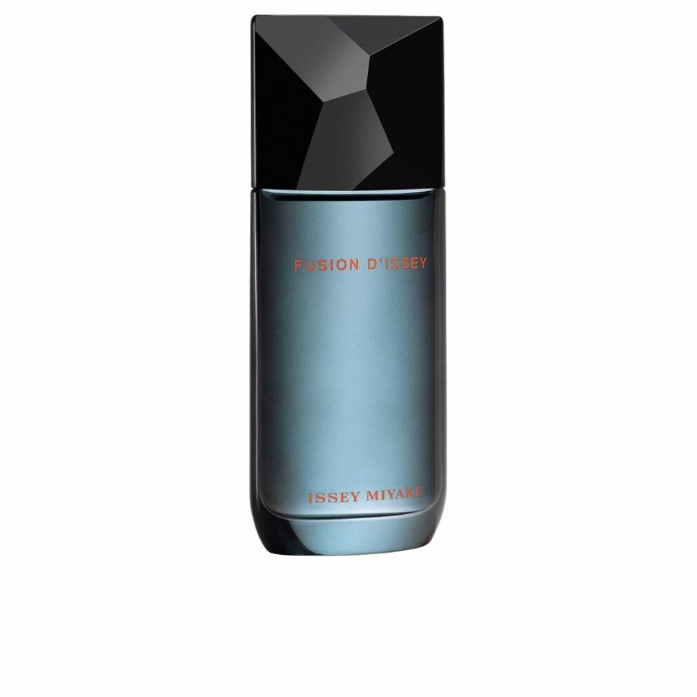 Issey Miyake Fusion d'Issey Flakon. Blauer Flakon, schwarzer Deckel. Produktname und Markenlogo.