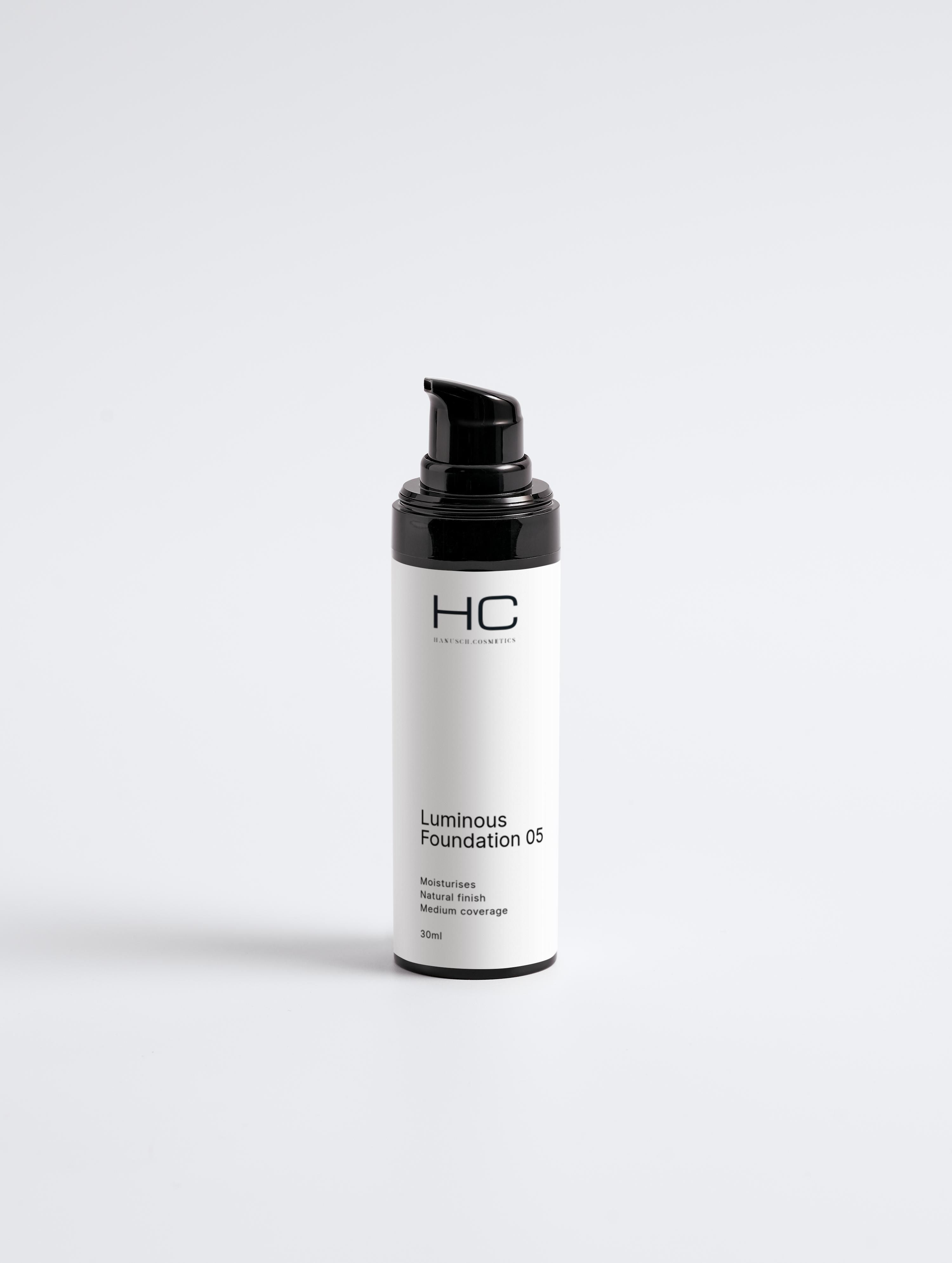 hanusch.cosmetics Luminous Foundation 05