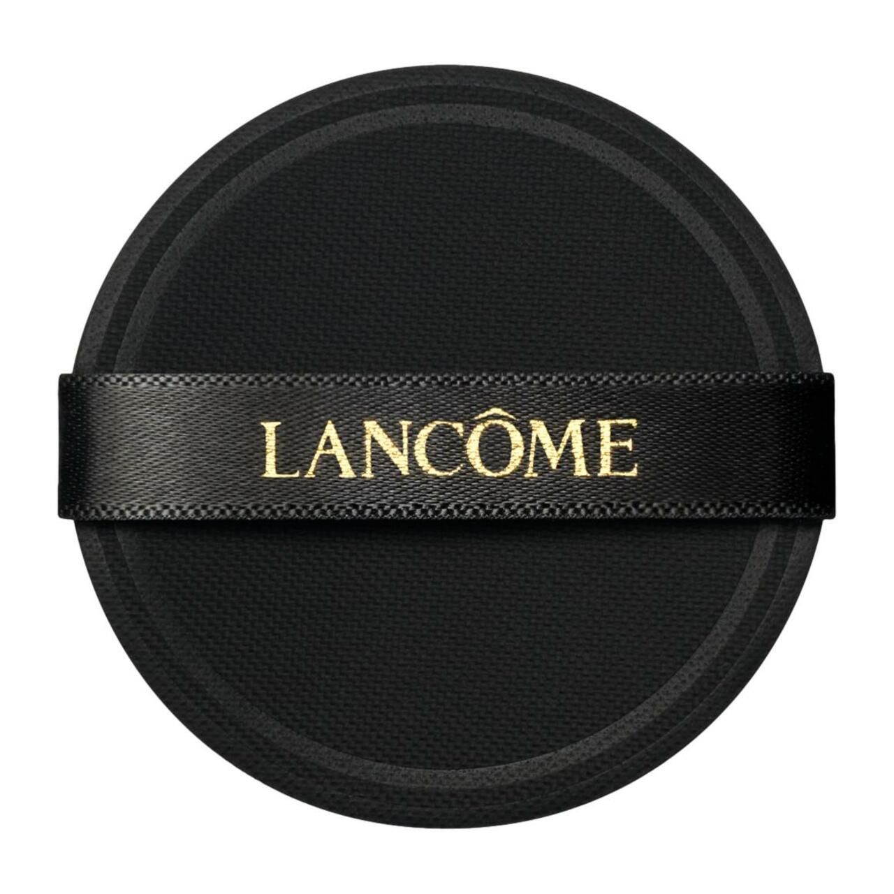 Schwarzes Puder-Pad mit schwarzem Band und goldfarbenem Lancôme-Schriftzug.