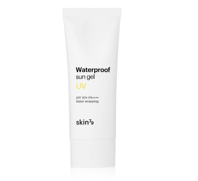 Weiße Tube mit schwarzem und gelbem Text: Waterproof sun gel UV, SPF 50+ PA++++. Marke: skin79.