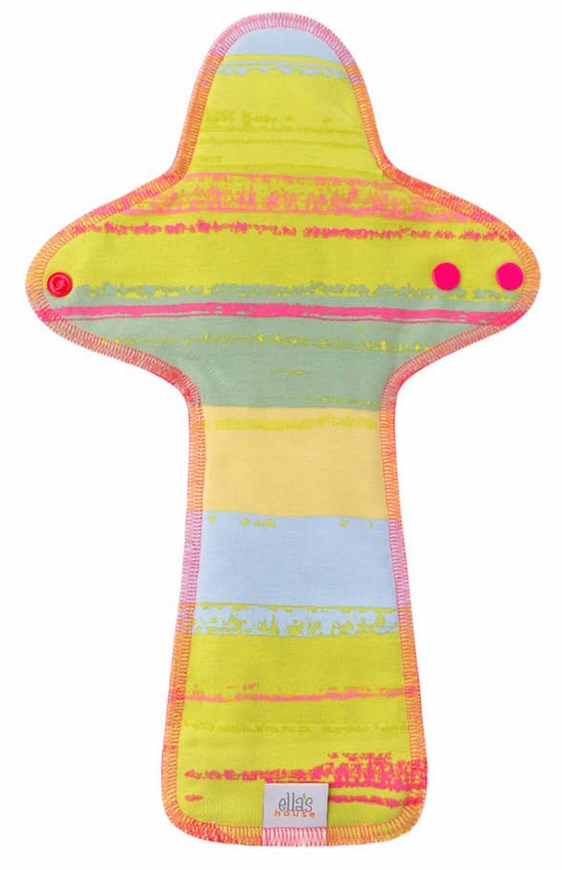 Stoffbinde mit farbigem Muster. Gelb, rosa, blau und grün gestreift. Mit Druckknöpfen und dem Logo "ella's house".