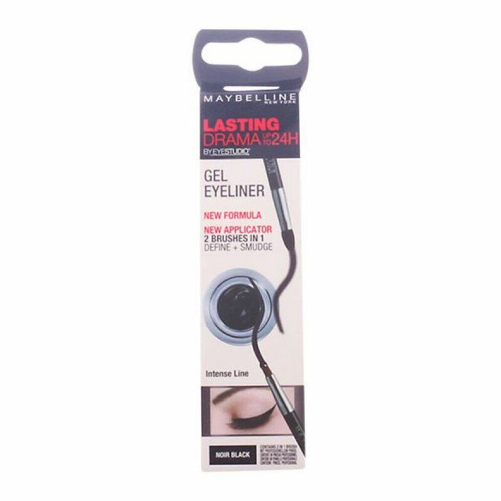 Verpackung mit schwarzem Gel-Eyeliner und Applikator. Marke Maybelline New York. Text: Lasting Drama 24H.