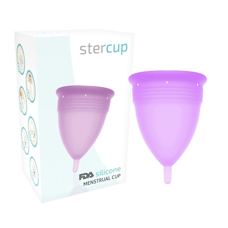 Verpackung mit Menstruationstasse. Aufdruck: Stercup, FDA Silicone Menstrual Cup. Lila Tasse daneben.