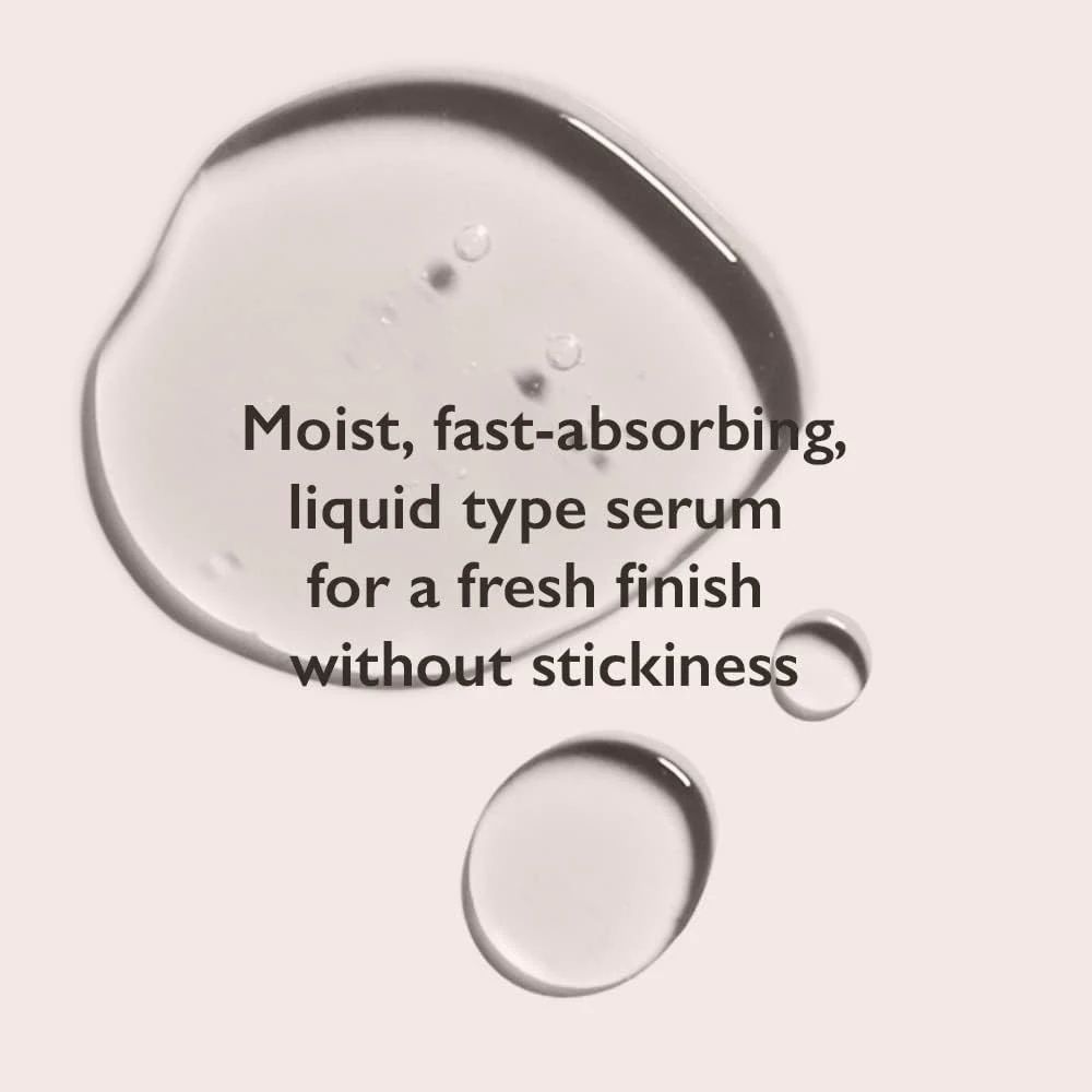 Flüssiges Serum mit Text. Text: Feuchtigkeitsspendendes, schnell einziehendes Serum für ein frisches Finish ohne Klebrigkeit.