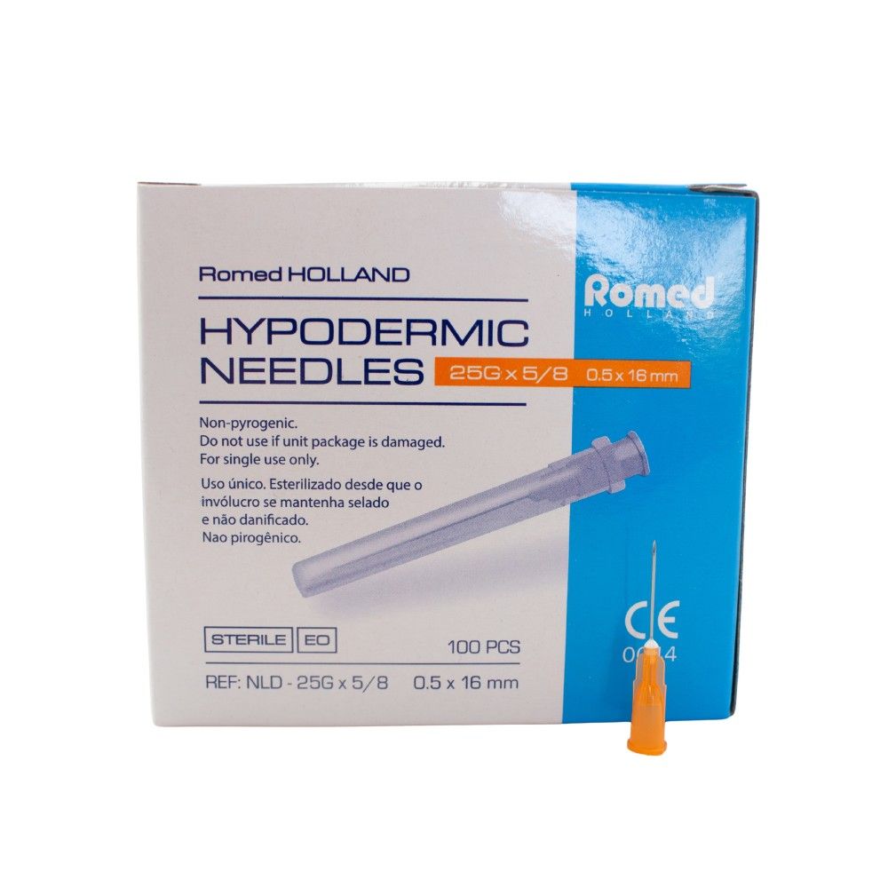 Verpackung von Injektionskanülen. Aufschrift: Hypodermic Needles, 25G x 5/8, 0,5 x 16 mm. Sterile Nadel, orangefarbene Kappe.