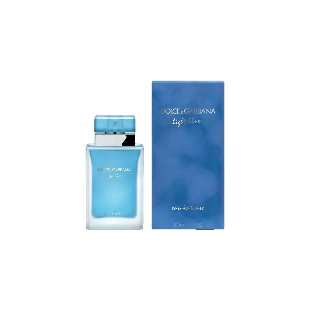 Hellblaues Parfümflakon und Schachtel. Aufschrift: Dolce & Gabbana Light Blue Eau Intense. Flakon mit silbernem Verschluss.
