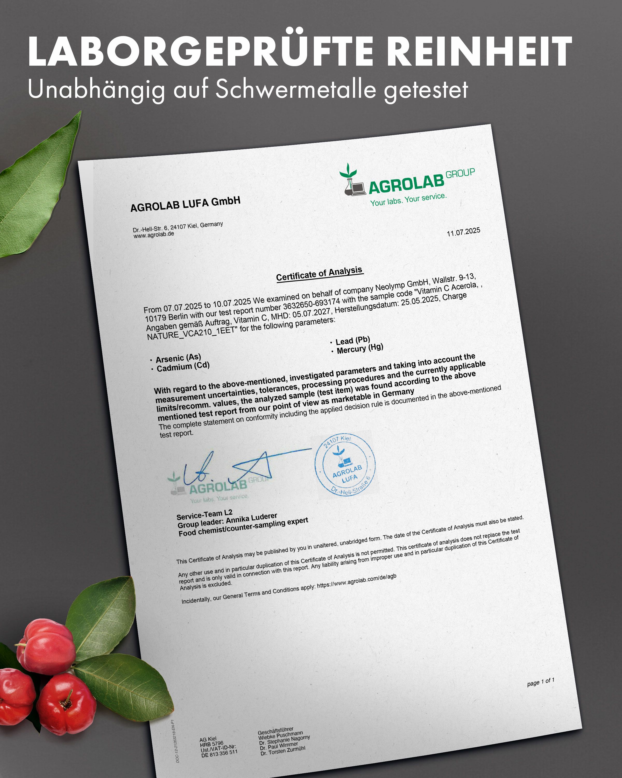 Zertifikat von Agrolab LUFA GmbH. Angaben zu Analyseergebnissen von Neolymp Vitamin C Acerola. Unterschriften und Stempel.