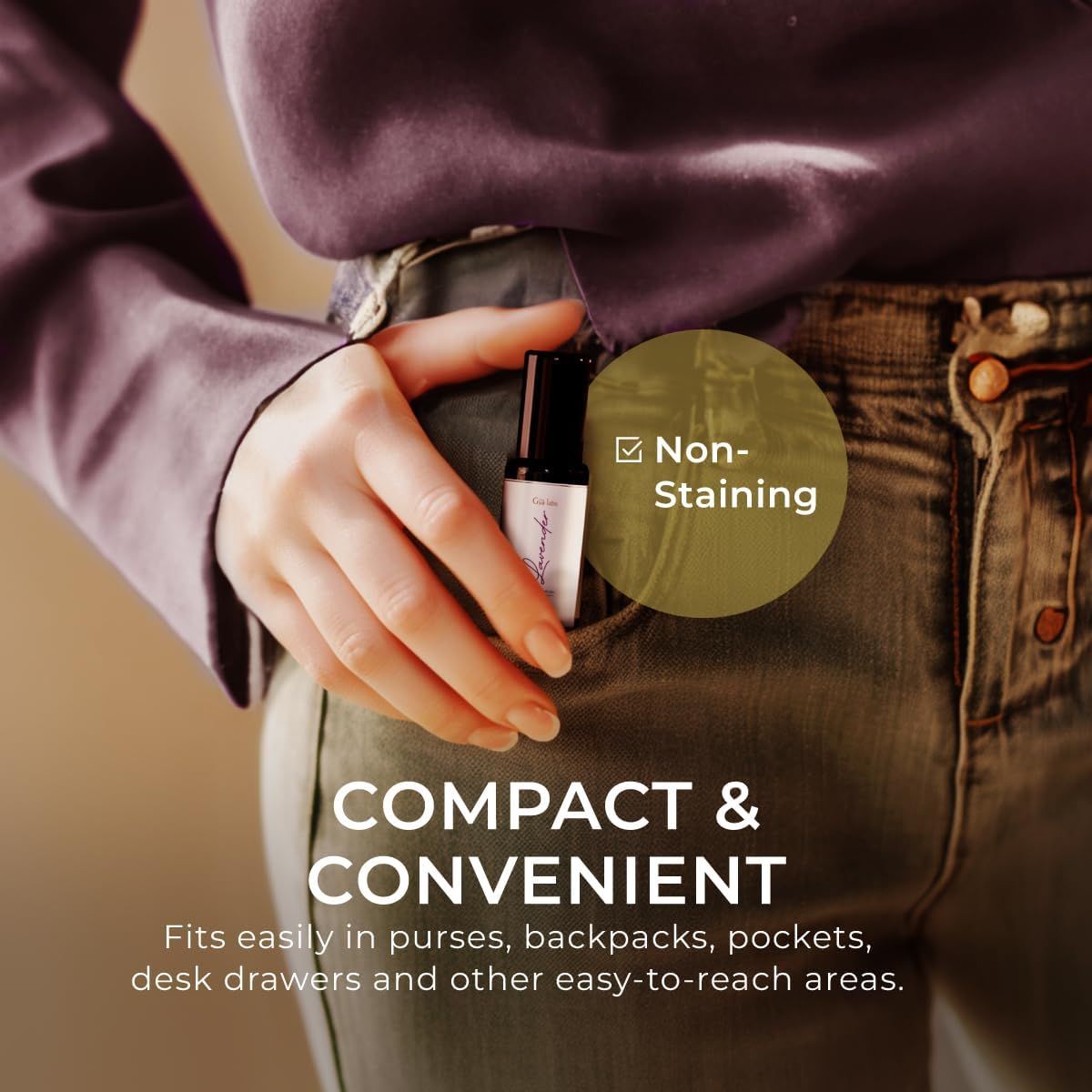 Roll-on in Hosentasche. Text: "Kompakt & praktisch". Hinweis: "Nicht färbend". Produkt in Jeans-Tasche.