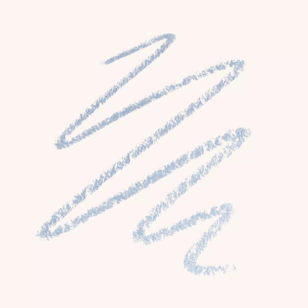 Hellblaue Kajalstift-Striche auf hellrosa Hintergrund.