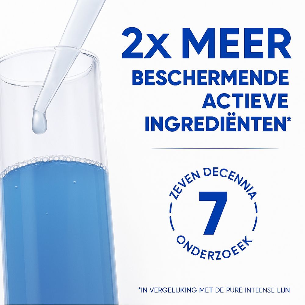 Twee pipetten in een glas. Tekst: 2X meer beschermende actieve ingrediënten. 7 decennia onderzoek.