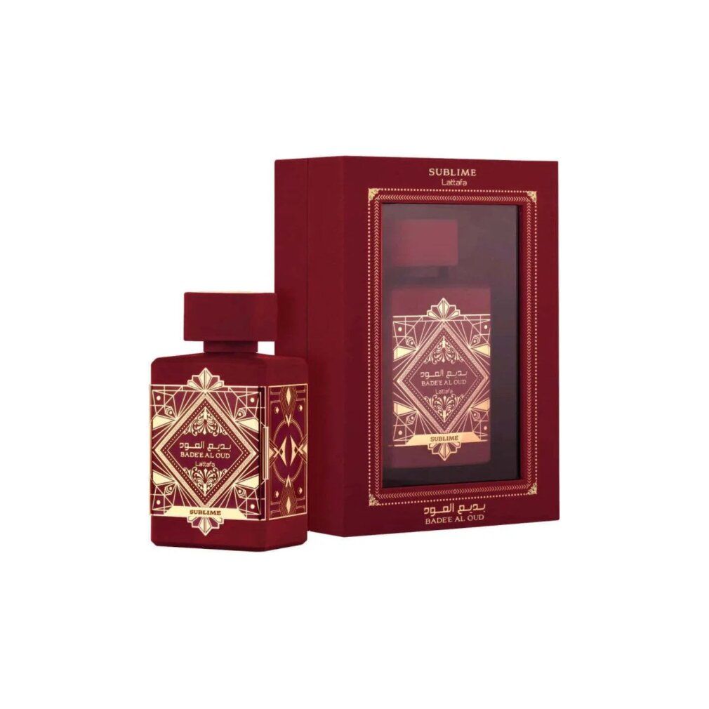 Rote Flasche mit goldfarbenen Verzierungen und arabischer Schrift. Steht neben einer roten Schachtel mit Fenster.