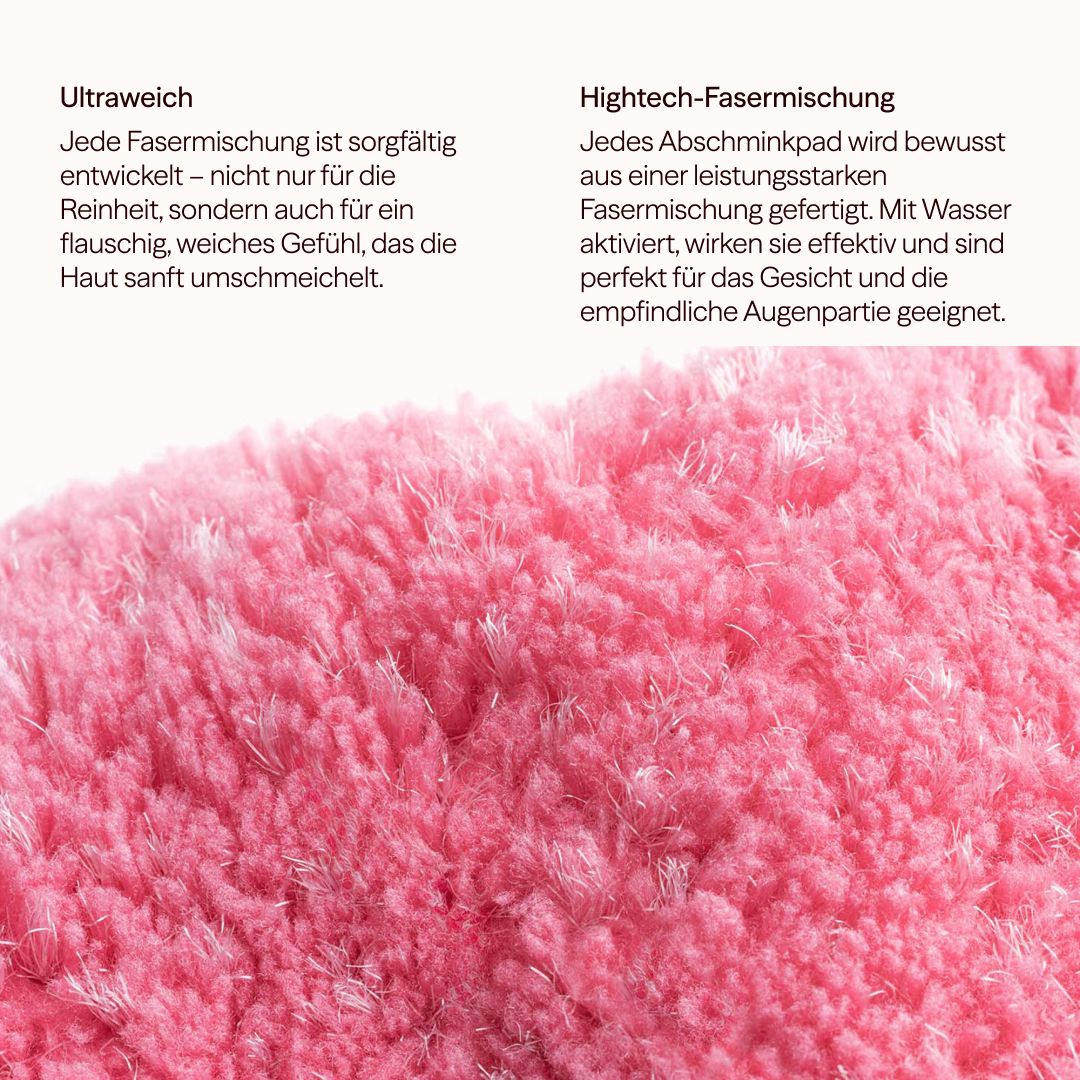Rosa Abschminkpad-Detailaufnahme. Hochfloriger Stoff. Text: Ultraweich, Hightech-Fasermischung.