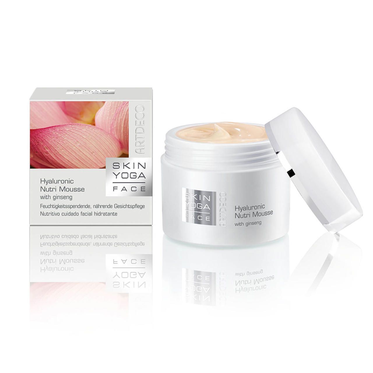 Weißes Tiegel mit Deckel und Karton. Aufschrift: Skin Yoga Face Hyaluronic Nutri Mousse with Ginseng. Rosa Inhalt sichtbar.