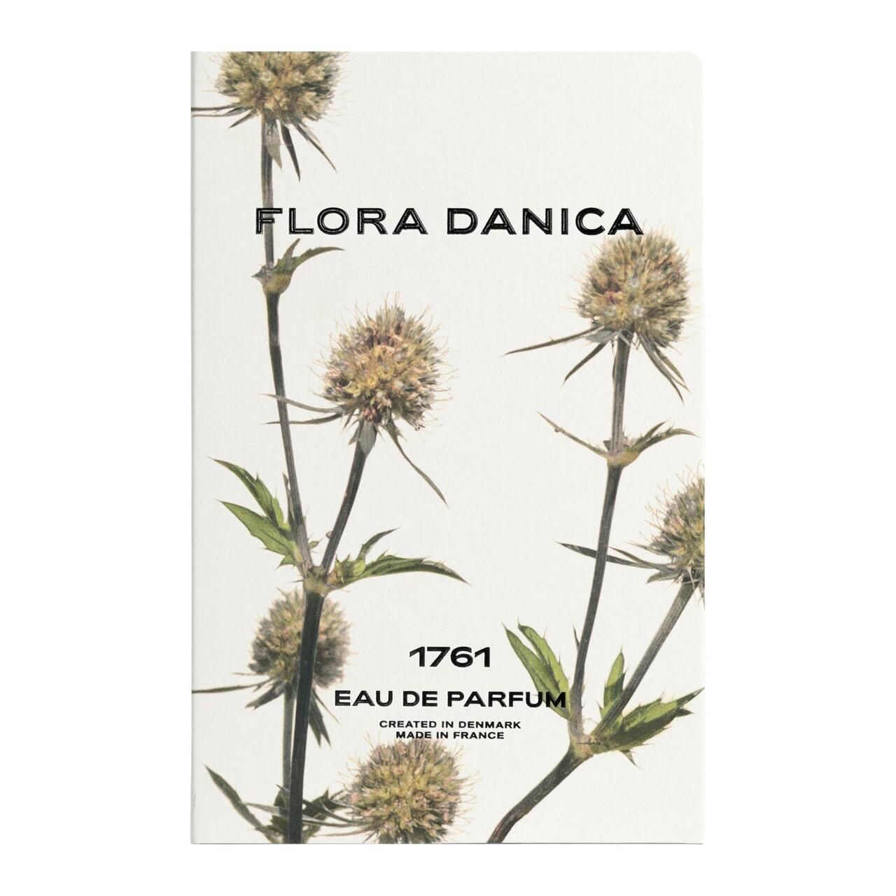 Verpackung mit floralem Design. Aufgedruckt sind "Flora Danica 1761" und "Eau de Parfum".