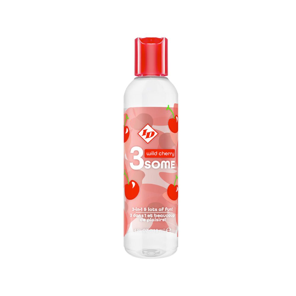 Transparente Flasche mit rotem Verschluss. Aufkleber mit Kirschmuster und Text: 3some, wild cherry.