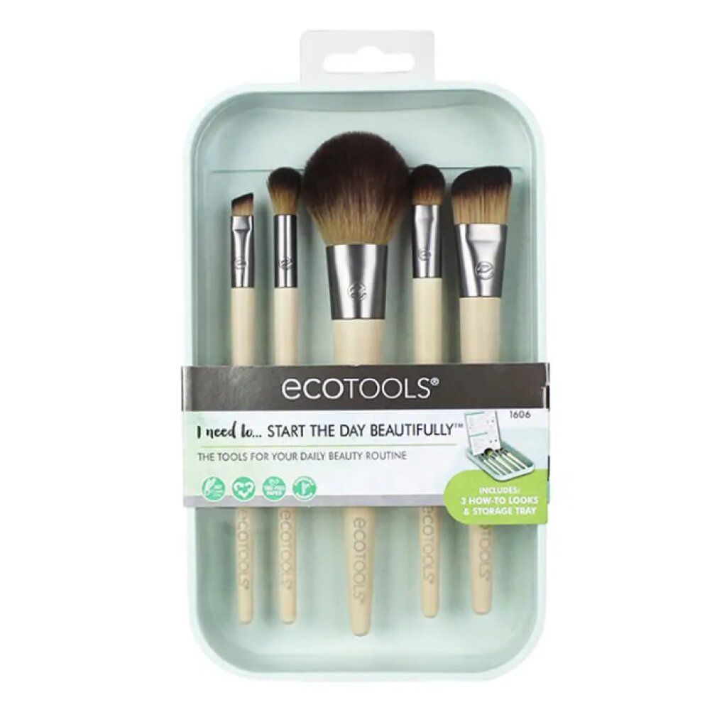 Make-up-Pinsel-Set in hellgrüner Verpackung. Sechs Pinsel mit hellen Holzgriffen und dunklen Borsten. Produktname und Text auf der Verpackung.