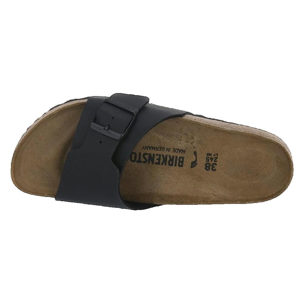 Sandalo nero con fibbia. Plantare in sughero. Logo Birkenstock e taglia.