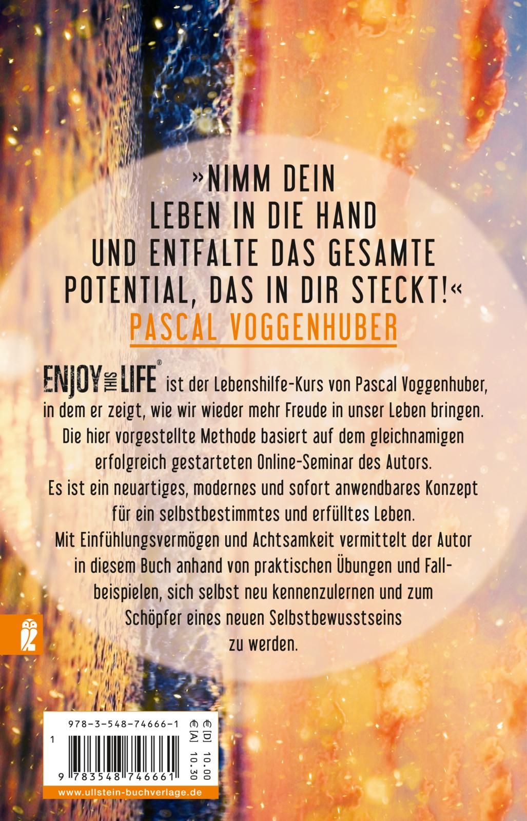 Buchrückseite "Enjoy this Life". Text von Pascal Voggenhuber. ISBN-Code und Preisangaben. Verlag Ullstein-Buchverlage.