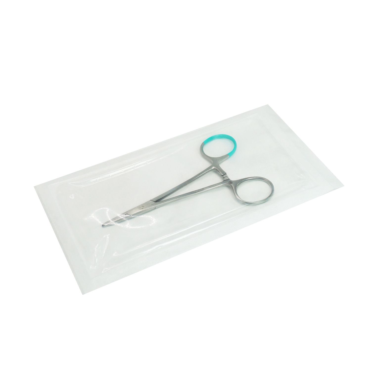 Chirurgisches Instrument in steriler Verpackung. Metall, mit grünen Griffringen. In transparenter Folie eingeschweißt.