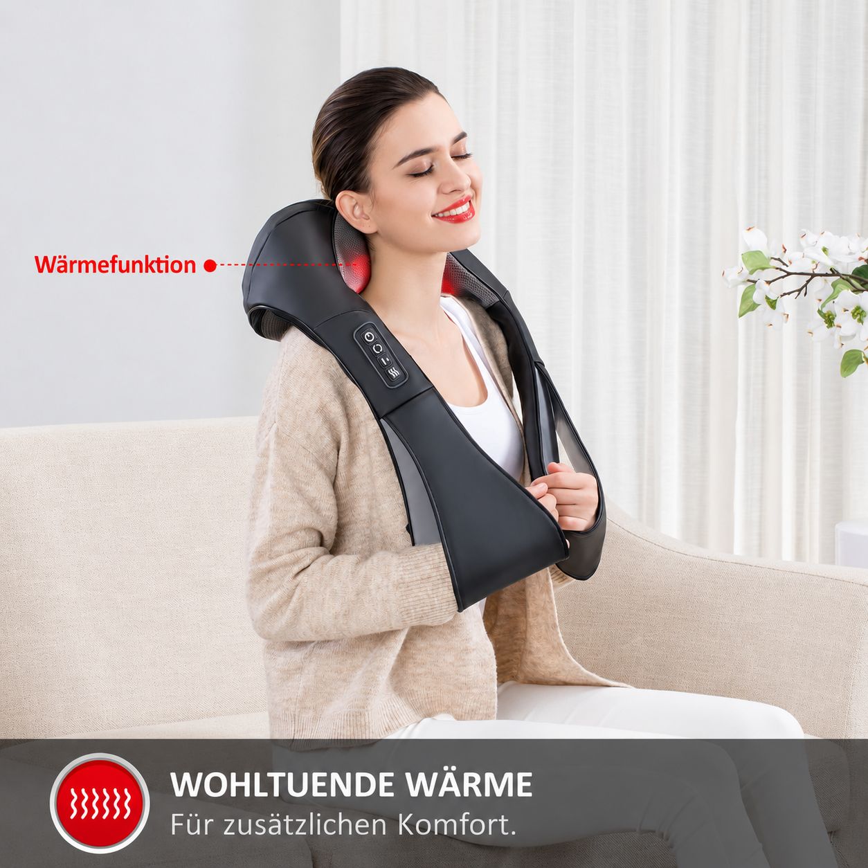 Frau mit einem Nackenmassagegerät, das Wärme und rote Lichter abgibt.