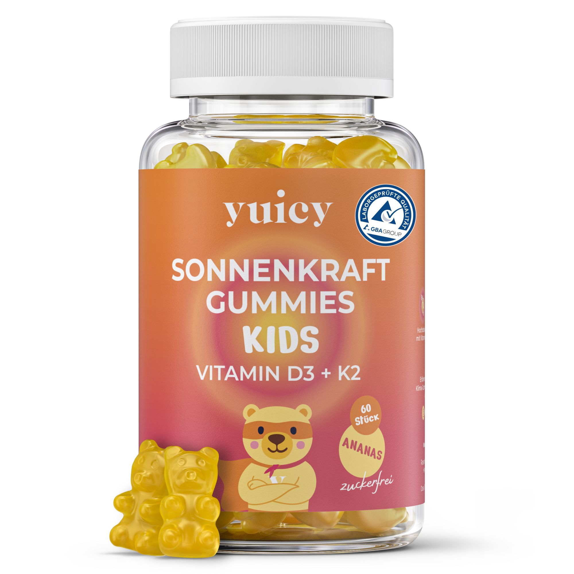 Flasche yuicy® Sonnenkraft Gummies Kids mit zwei gelben Gummibärchen davor. Aufschrift: Vitamin D3 + K2.
