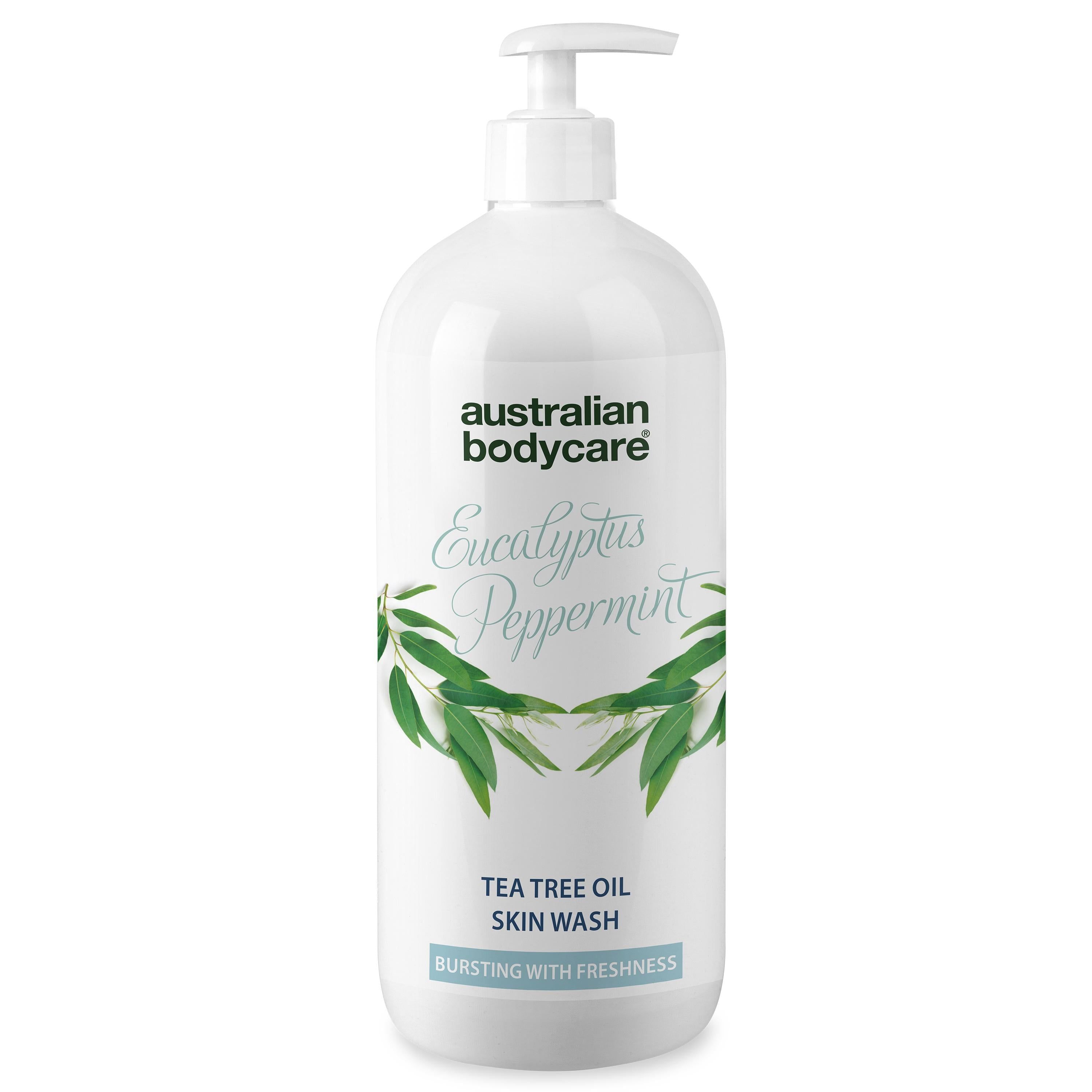 Witte fles met pomp. Opschrift: Australian Bodycare, Eucalyptus, Pepermunt, Tea Tree Oil, Skin Wash.