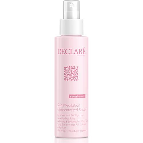 Rosa Sprühflasche mit weißem Sprühkopf. Aufschrift DECLARÉ, darunter ein floraler Aufdruck und der Text 'stressbalance'.