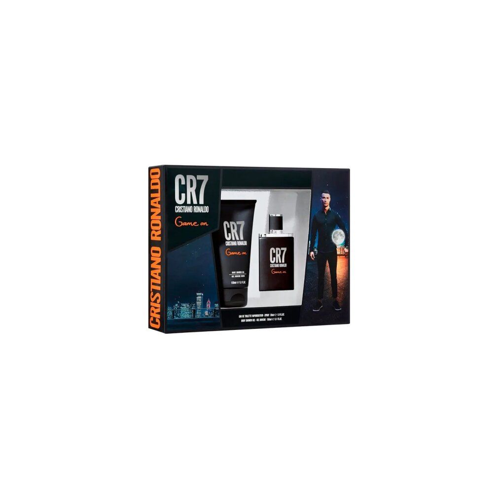 Geschenkset mit CR7 Cristiano Ronaldo Game On. Enthält Flakon, Duschgel und Bild von Cristiano Ronaldo. Schwarze Verpackung.