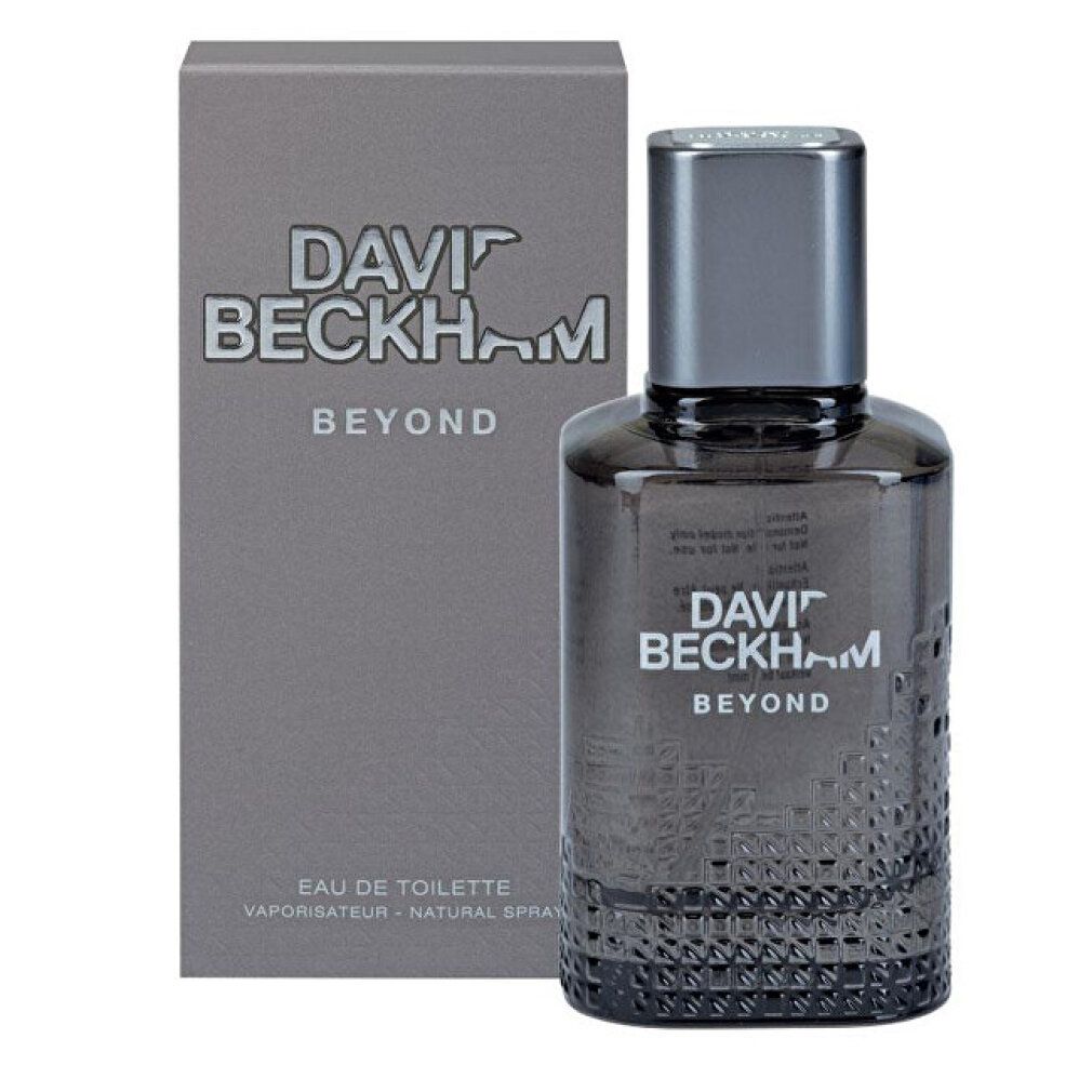 Graue Schachtel und Flakon. Aufschrift: DAVID BECKHAM BEYOND. Flakon mit quadratischem Deckel.