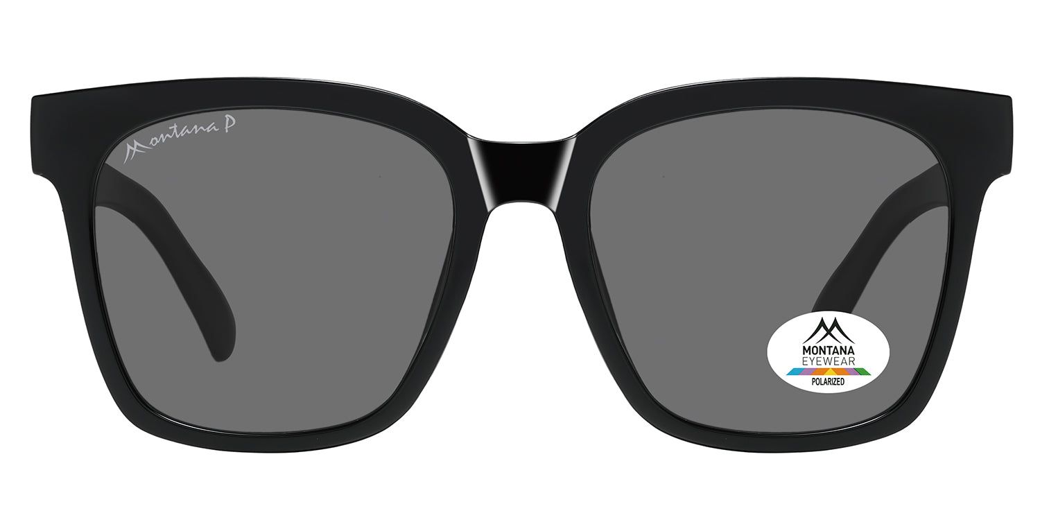 Schwarze Sonnenbrille mit grauen Gläsern. Montana Eyewear Logo auf dem Glas und Bügel. Rechteckige Form, breiter Rahmen.