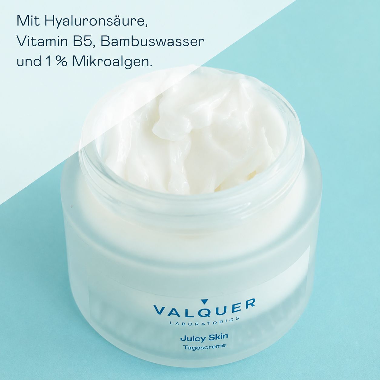 Valquer Juicy Skin Tagescreme-Tiegel mit schwarzem Deckel.