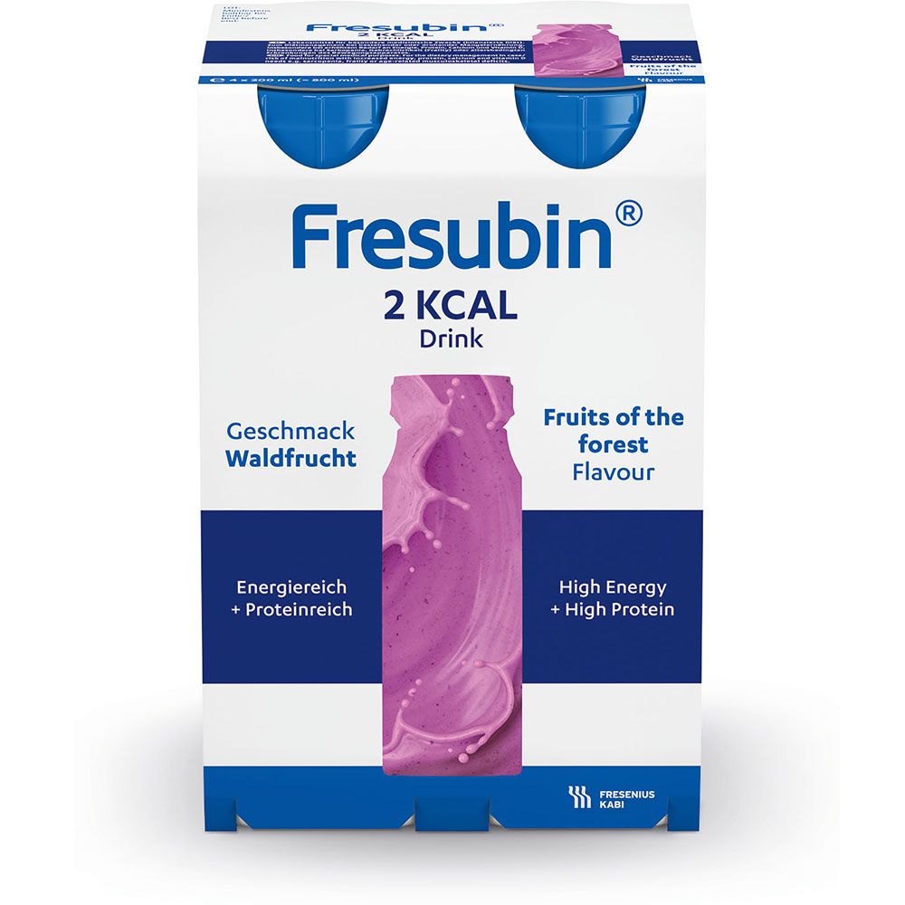 Karton mit zwei Flaschen. Aufschrift: Fresubin 2 kcal Drink, Geschmack Waldfrüchte. Marke Fresenius Kabi. Enthält Proteine.
