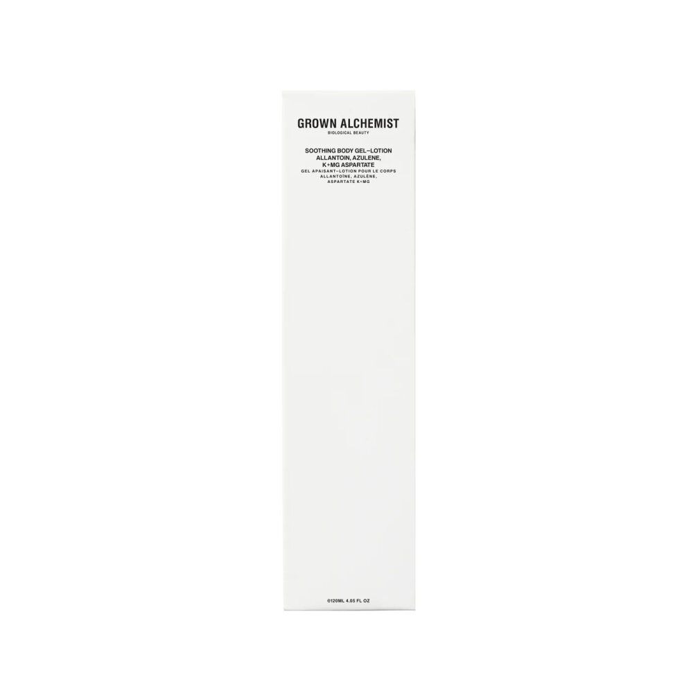 Weiße, längliche Verpackung. Aufschrift: Grown Alchemist, Soothing Body Gel-Lotion. Text in Schwarz.