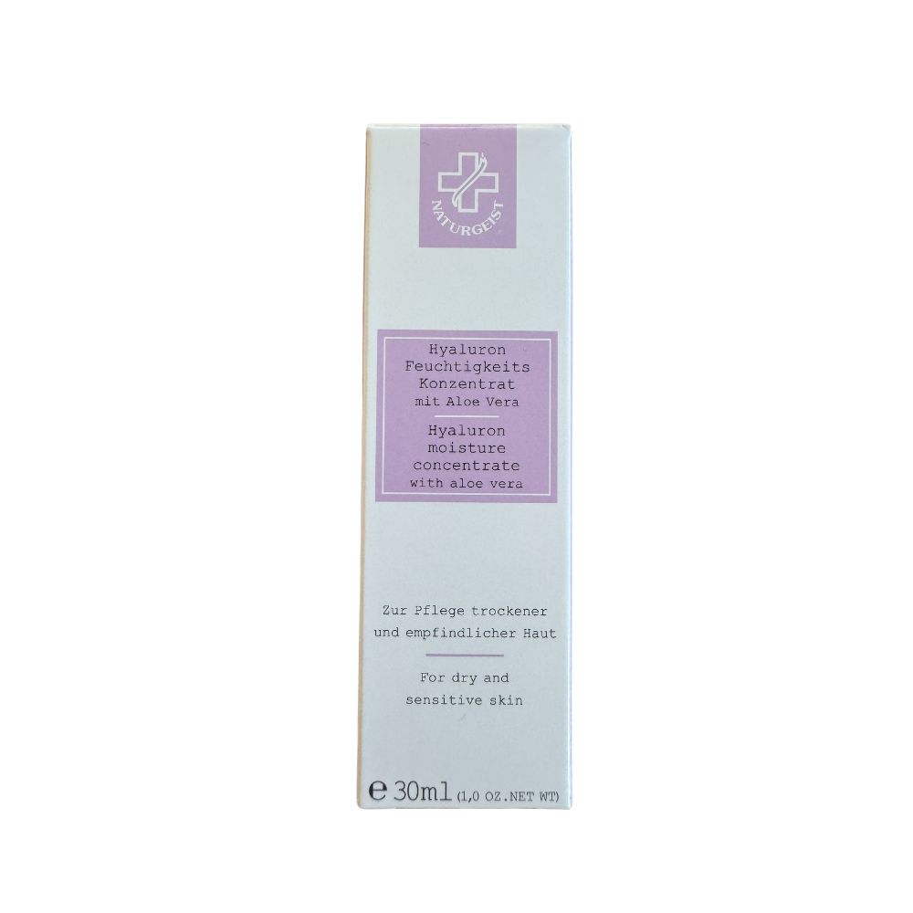 Weißer Karton mit lila Etikett. Text: Hyaluron Feuchtigkeits-Konzentrat mit Aloe Vera. Für trockene und empfindliche Haut. 30ml.