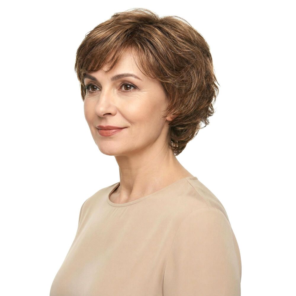 Kurzhaarperücke, braun-blond, Seitenansicht einer Frau. Natürlicher Look, leicht gestuft.