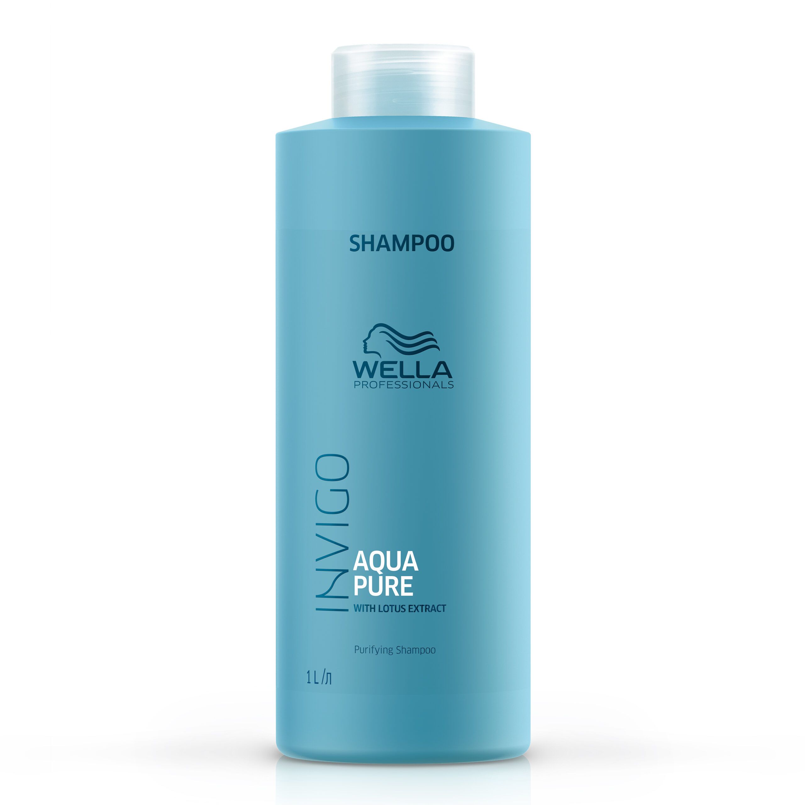 Hellblaue Shampoo-Flasche. Aufschrift: INVIGO, AQUA PURE, mit Lotus-Extrakt, 1 l. Marke: Wella Professionals. Weißer Deckel.