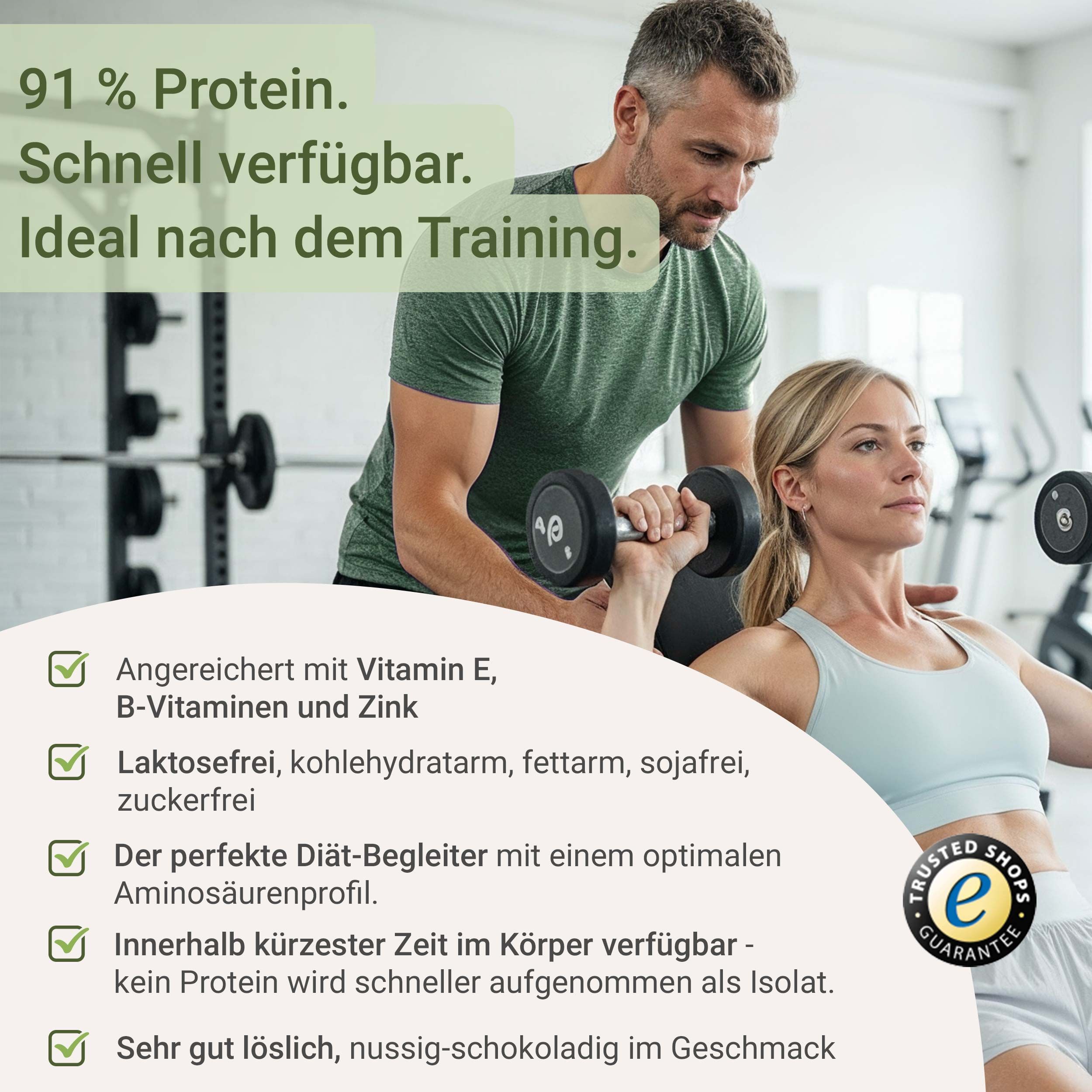 Frau trainiert mit Hantel, Mann assistiert. Text: 91% Protein, schnell verfügbar, ideal nach dem Training. Zertifizierung.