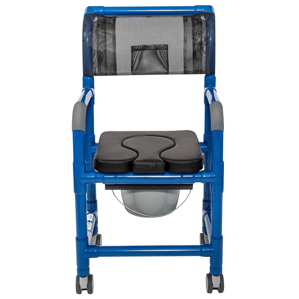 Blauer Dusch- und Toilettenrollstuhl mit schwarzem Sitz und Rückenlehne. Mit Eimer und Rollen.