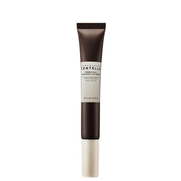 Dunkelbraune Tube mit weißem Aufsatz, SKIN1004 Centella Probio-Cica Bakuchiol Eye Cream.