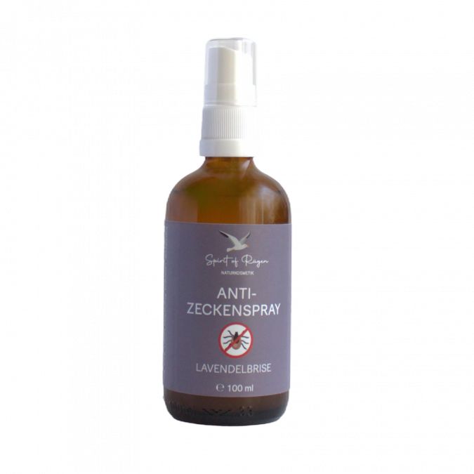 Braune Sprühflasche mit weißem Sprühkopf. Etikett mit Text: ANTI-ZECKSPRAY, LAVENDELBRISE, 100 ml.