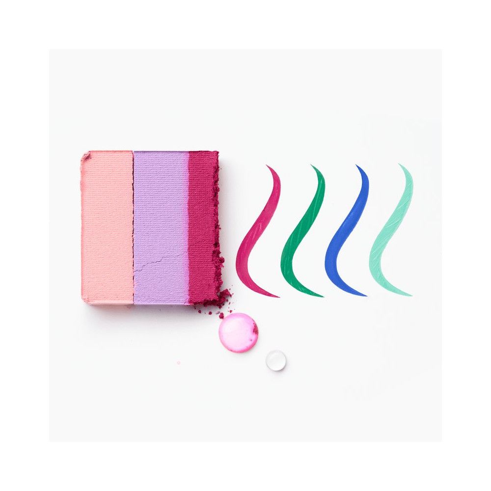 Eyeliner-Palette mit sechs Farben. Daneben Farbstriche und Tropfen. Keine Verpackung.