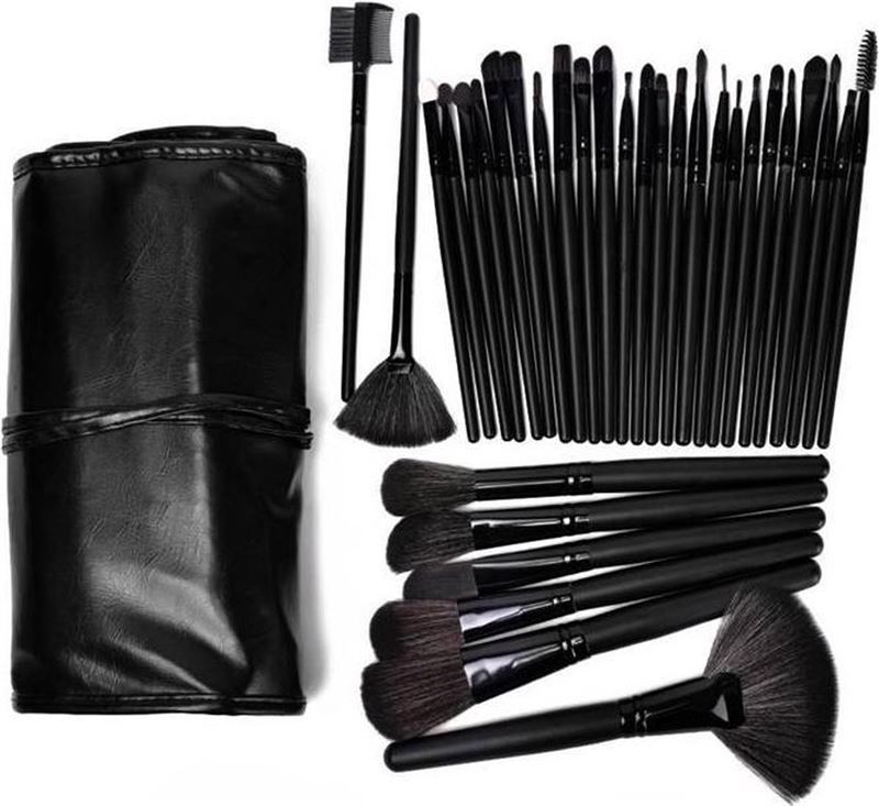 Schwarzes Pinsel-Set, 32 Teile, mit schwarzer Tasche. Pinsel und Zubehör. Tasche gerollt. Pinsel mit schwarzen Griffen.