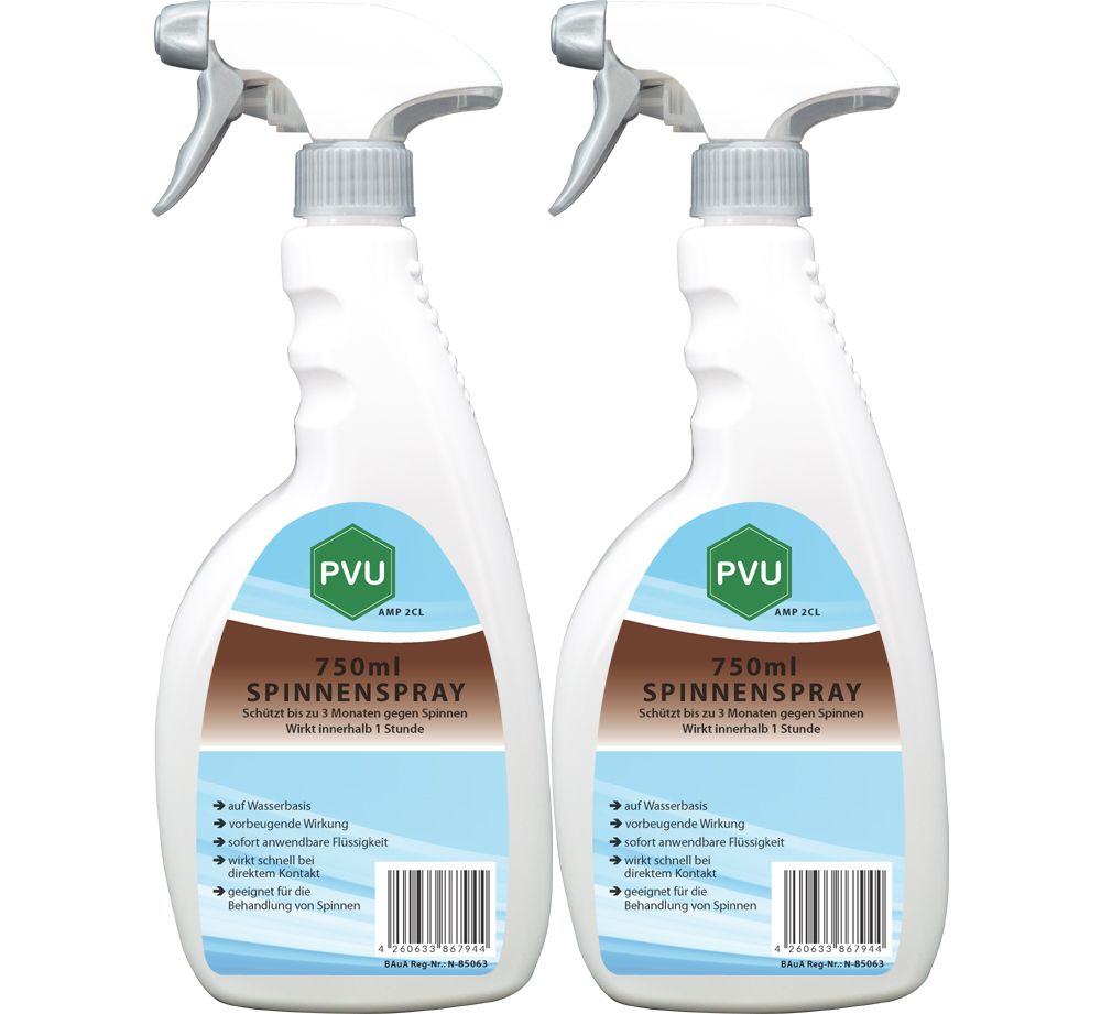 Zwei weiße Sprühflaschen mit grünem Etikett. Aufschrift: PVU, 750ml Spinnenspray. Sprühkopf mit Auslöser.