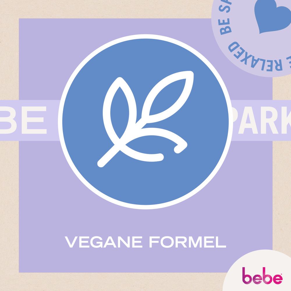 Blaues rundes Symbol mit weißem Blatt. Text: Vegane Formel. Bebe-Logo unten rechts. Hintergrund: Lila mit Schriftzug.