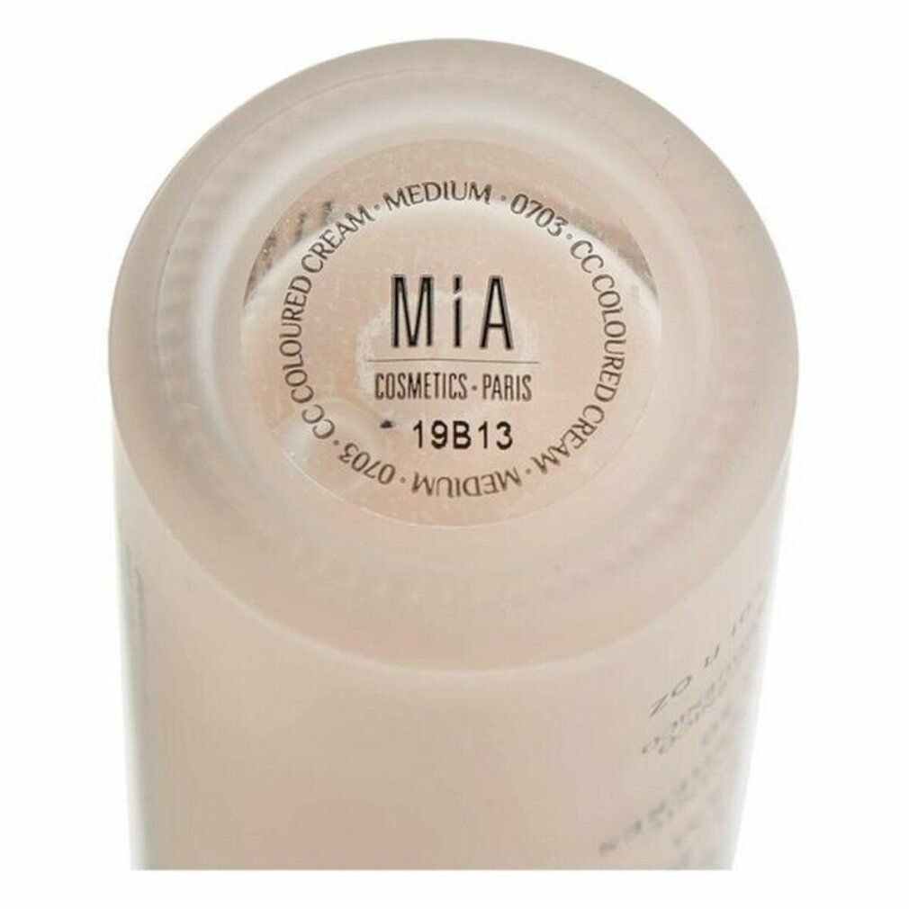 Boden einer CC Creme Flasche. Text: Mia Cosmetics, CC COLORED CREAM, MEDIUM, 19B13.