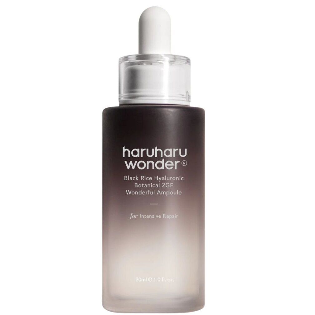 HaruHaru Wonder Black Rice Hyaluronic Botanical 2GF Wonderful Ampoule in einem dunklen Glasfläschchen mit Pipette.