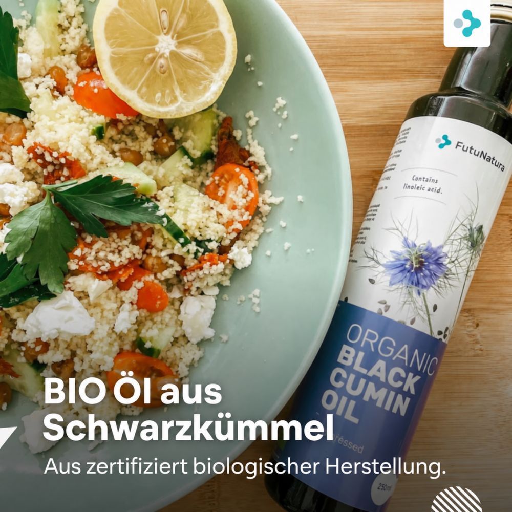 Flasche Bio-Schwarzkümmelöl, Frau hält sie, Text "Höchste Qualität".