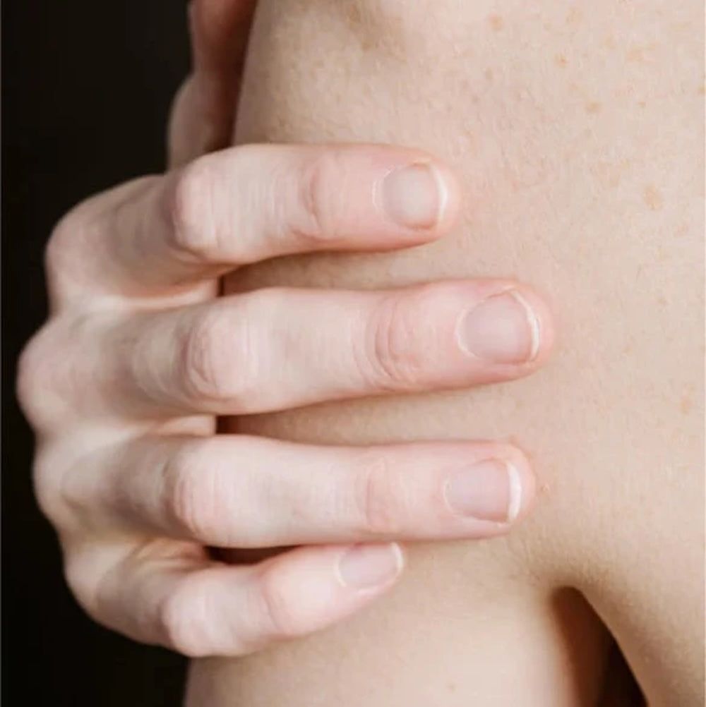 Zero Skin Renew & Glow Face & Body Exfoliator, glättend strahlkraftfördernd mit Kojicsäure